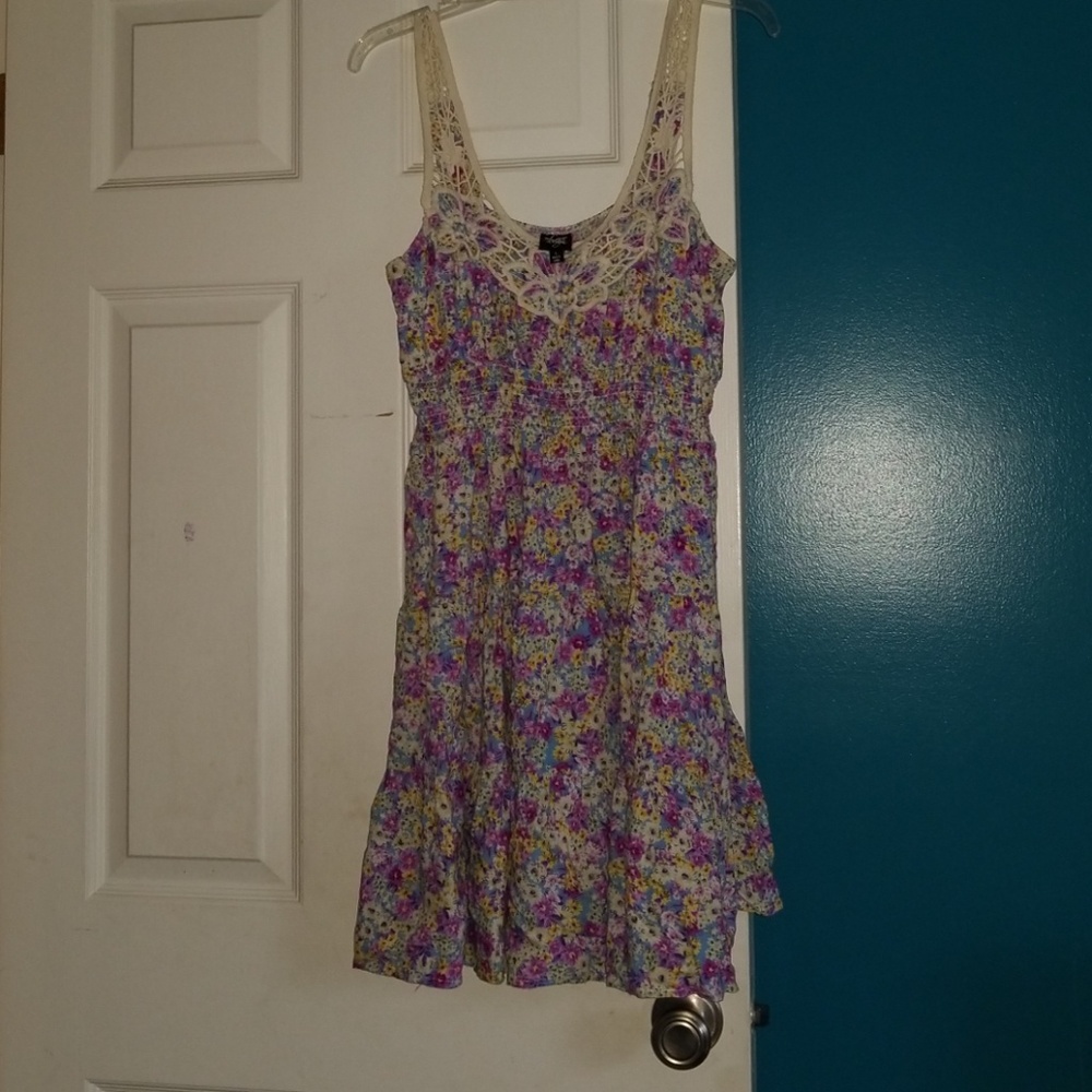 A cute summer dress size large
